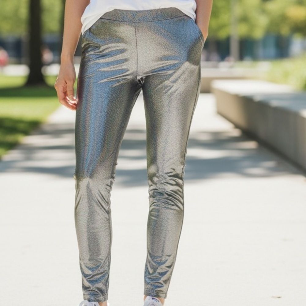 Heroine Sport Shimmering Silver Leggings